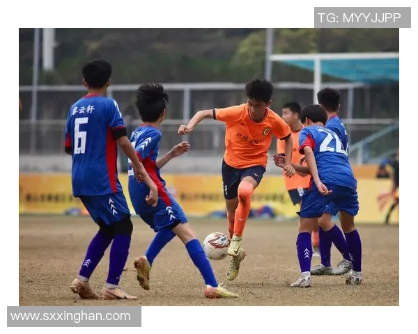 足球刚脚技巧解析与实战应用提升你的球场表现与竞技水平