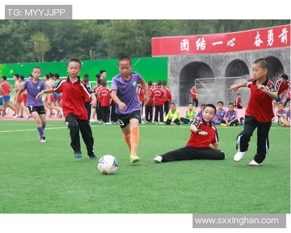 少林足球小子的传奇之路：从武术小子到绿茵场上的英雄梦